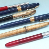 7 x vintage Sheaffer fountain pens - Sold for $49 - 2016