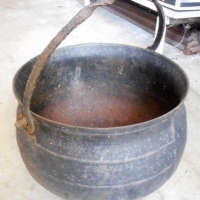 Vintage cast iron cauldron on tripod feet - marked 5C - Sold for $85 - 2016