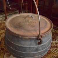 Vintage Salkirk cast iron cauldron - size 14 - Sold for $134 - 2016