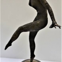Large reproduction bronze Art Deco 'Harlequin Lady' bears Chiparus signature to base - 66cm tall - Sold for $714 - 2018