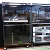Vintage Onkyo Stereo system with 2 cabinets Sanyo Betamax HiFi player Onkyo turntable etc - Sold for $161 - 2018