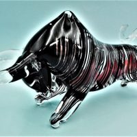 Large-Murano-Art-Glass-Bull-figure-clear-glass-with-purple-striping-and-internal-tangerine-screw-twist-approx-17cm-H-31cm-L-Sold-for-124-2020
