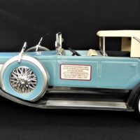 Vintage-Jim-Beam-Kentucky-straight-Bourbon-Whiskey-Decanter-1934-Duesenberg-Car-unopened-with-contents-VGC-Sold-for-224-2020