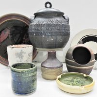 Group-lot-AUSTRALIAN-Pottery-all-signed-inc-Bromley-Mug-af-Sold-for-62-2021
