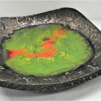 Trudi-Fry-Large-Modernist-Australian-Pottery-shallow-Bowl-platter-Dark-Copper-like-glaze-around-edge-with-bright-Green-Orange-abstract-centre-s-Sold-for-112-2021