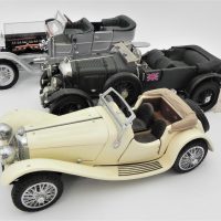 3-x-Franklin-Mint-Precision-Model-vehicles-inc-1929-Bentley-1907-Silver-Ghost-Rolls-Royce-and-a-1938-Jaguar-1-24-scale-Sold-for-43-2021