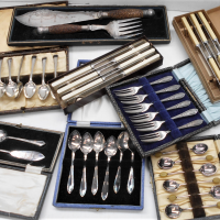 Group-Lot-of-EPNS-Cased-Cutlery-Sets-Sold-for-93-2021