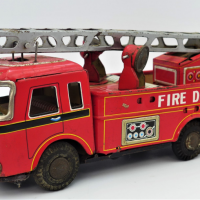 1950s-Yone-Japan-toy-friction-Fire-Engine-25cms-L-Sold-for-68-2021