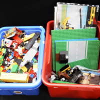 2-x-boxes-large-quantity-Vintage-Lego-incl-heaps-of-Lego-technics-helicopter-no-852-etc-Sold-for-174-2021