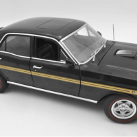 AUTOart-118-scale-Model-diecast-1967-Ford-Falcon-351-GT-4-door-Black-with-gold-stripe-VGC-Sold-for-87-2021