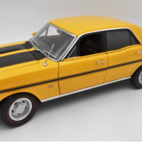 AUTOart-118-scale-Model-diecast-1967-Ford-Falcon-351-GT-4-door-Yellow-with-black-stripe-VGC-Sold-for-99-2021