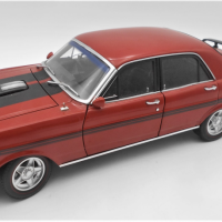 Classic-Carlectable-118-scale-model-Diecast-1971-Ford-Falcon-XY-351-GT-Sold-for-75-2021