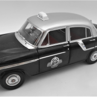 Classic-Carlectable-118-scale-model-Diecast-Silver-Top-1958-FC-Holden-Taxi-No-476-of-1000-Sold-for-137-2021