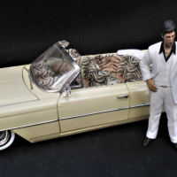 JADA-118-scale-model-diecast-Scarface-1963-Cadillac-Deville-with-Scarface-Rich-cream-with-tiger-upholstery-Limited-Edition-Sold-for-205-2021