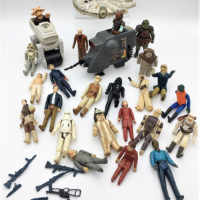 Small-box-lot-Vintage-Star-Wars-Action-figures-Mini-vehicles-Han-Luke-Leia-in-Hoth-gear-Gamorean-Guard-Chief-Chirpa-Han-Leia-in-Bespin-out-Sold-for-211-2021