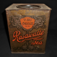 Vintage-Australian-Rassawatte-5lb-Nett-Tea-Tin-w-Raised-Decorations-Blended-Packaged-by-Peterson-Co-Made-by-Sands-McDougall-Sold-for-50-2021