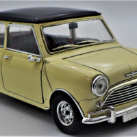 116-Scale-Diecast-Model-Car-1964-Mini-Cooper-S-in-Cream-w-Black-Roof-Model-Made-by-Solido-Sold-for-62-2021