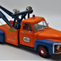 118-Scale-Diecast-Model-Car-1953-in-Blue-Orange-Ford-F-100-Tow-Truck-w-Advert-for-YM-Towing-Model-Made-by-Road-Signatures-Sold-for-56-2021