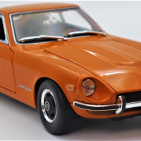 118-Scale-Diecast-Model-Car-1971-Datsun-240Z-in-Orange-Model-Made-by-Maisto-Sold-for-75-2021