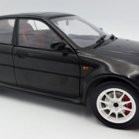 118-Scale-Diecast-Model-Car-1999-Mitsubishi-Lancer-Evolution-GSR-Tommi-Makine-Edition-in-Black-Model-Made-by-Auto-Art-Sold-for-87-2021