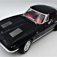 118-Scale-Model-Diecast-Car-1963-Chevrolet-Corvette-Stingray-Model-Made-by-Ertl-Sold-for-62-2021