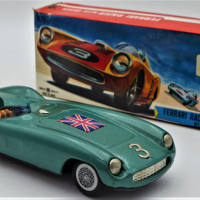 1950s-Original-Boxed-Ferrari-750-Monza-Tin-Toy-Car-Made-by-Bandai-International-Series-w-Great-Britain-Flag-to-Bonnet-No-572-Sold-for-174-2021