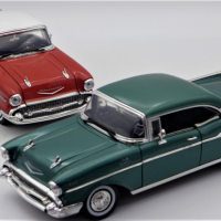 2-x-118-Scale-Diecast-Model-1957-Chevrolet-Bel-Air-in-Red-Green-Both-Models-Made-by-Motor-Max-Sold-for-62-2021