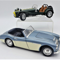 2-x-118-Scale-Model-Diecast-English-Sports-Cars-incl-1957-1973-LOTUS-Super-7-with-open-wheels-Anson-and-1956-Austin-Healy-blue-and-white-body-E-Sold-for-130-2021