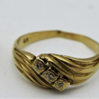 3-x-9ct-gold-rings-2-x-sculptured-set-with-small-dias-band-TW-7-4-grms-Sold-for-199-2021