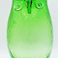 Italian-Murano-Glass-Owl-Vase-Ann-Primrose-design-Green-colour-impressed-hexagonal-design-to-body-27cm-H-Sold-for-56-2021
