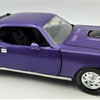 118-Scale-Model-Diecast-Car-1970-Plymouth-Hemi-Cuda-in-Plum-Purple-Model-Made-By-ERTL-Sold-for-68-2021