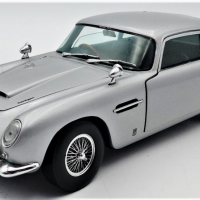 118-Scale-model-Diecast-1963-DB5-Aston-Martin-by-Sunstar-Sold-for-99-2021
