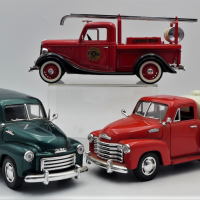 3-x-118-Scale-model-Diecast-1936-Ford-V8-Fire-truck-by-Solido-1950-GMC-Panel-Truck-by-Mira-1953-Chevrolet-Pickup-by-Mira-Sold-for-81-2021