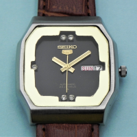 1970s-Seiko-5-Mens-Wristwatch-23-jewels-Day-Date-Automatic-mouvement-6349-6040-aftermarket-eather-band-working-Sold-for-87-2021