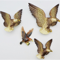 Group-lot-Bird-Pottery-Wall-Plaques-inc-Set-of-3-Graduating-Eagle-Flying-wall-pockets-20-x-19cm-to-12-x-10cm-Middle-size-af-single-small-flying-Sold-for-87-2021