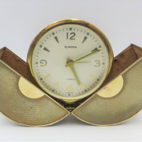 Vintage-Europa-Travel-Alarm-Clock-in-unusual-round-fold-out-brass-case-7-jewels-winding-movement-German-made-7cm-D-working-Sold-for-199-2021