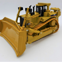 1-50-Scale-Model-Norscot-CATERPILLAR-CAT-D11R-Machinery-Bulldozer-Diecast-Sold-for-87-2021