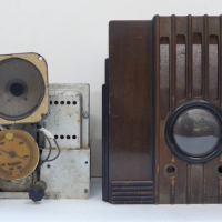 Vintage-c1930s-Art-Deco-Empire-state-AWA-Radiolette-27-valve-Radio-as-found-cond-wooden-case-in-VGC-separate-from-Chassis-model-A-14023-Sold-for-298-2021