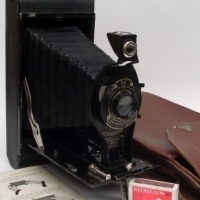 Large 1920/30's KODAK camera Number 3A auto graphic with original leather case and instruction booklet - Sold for $104 - 2012