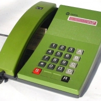 Green push button 'Telecom Digital monitor' telephone - Decadic s175 - 2013