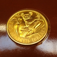 Royal Australian mint  Uncirculated 1984 $200 coin 22 carat gold 10 grams - Sold for $512 - 2015