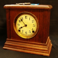 c1900 American Oak 8 day Strike mantle clock by The Sessions Clock Company plus 4 x keys - Sold for $61 - 2015