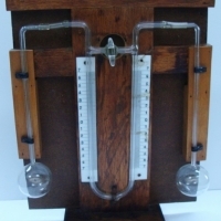 Vintage scientific instrument with measuring gauges & original plaque, 'HB Selby & Co, Melbourne & Sydney - Sold for $49 - 2015