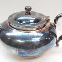 Vintage silver plated  Robur Perfect teapot - 6 Cup size - Sold for $85 - 2016