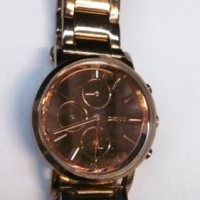 Ladies DKNY Lexington Chronograph Rose Gold Tone Bracelet (NY8862)  - working - Sold for $24 - 2016
