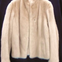 Ladies vintage Champagne Mink jacket with side pockets - approx size 10 - Sold for $37 - 2016
