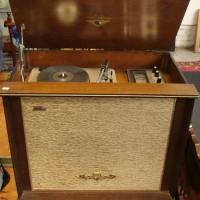 Vintage HMV 'VICTOR' Dyna System, Stereo Audiola AMFM stereo radiogram - Sold for $37 - 2016