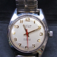 Vintage Men's Daytum Daytek stainless steel Swiss watch - Sold for $43 - 2016