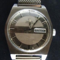 1970's Omega men's wristwatch - automatic with day & date - mesh band - working - Sold for $137 - 2016