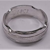 18ct white gold shaped ring - 73 gms - Sold for $248 - 2018